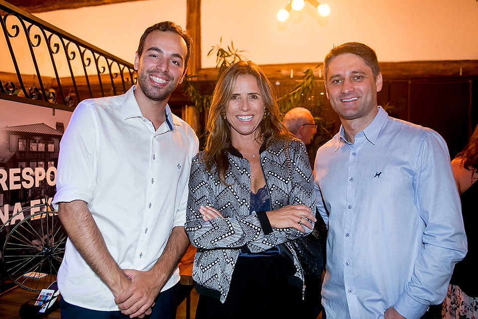 Tiago Fernandes, Gisela dos Santos e Gutieres Baron