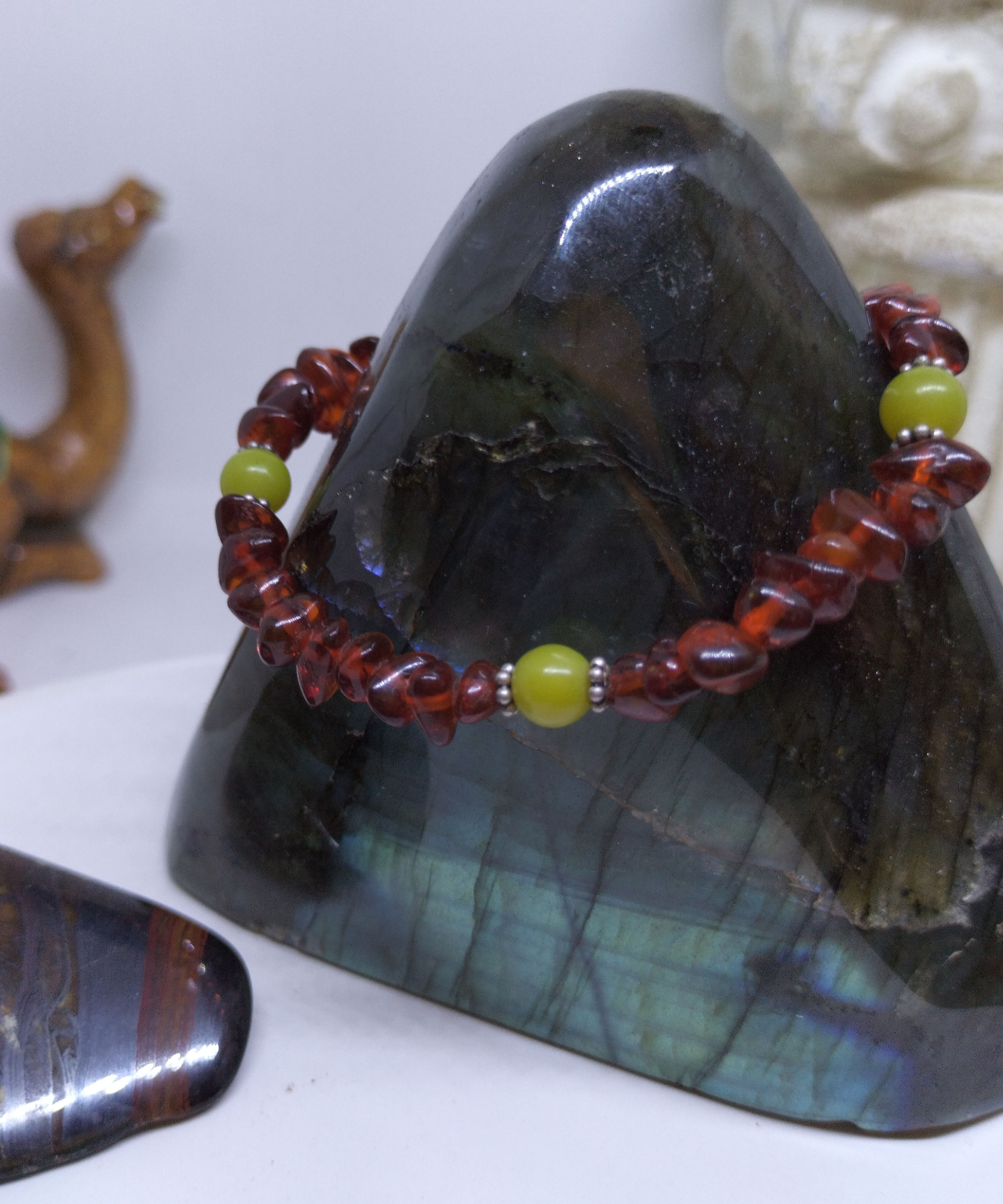 Amber stretch bracelet