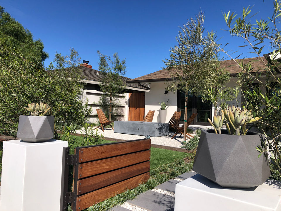 BEAUTIFUL LANDSCAPE DESIGN NEWPORT BEACH, CA