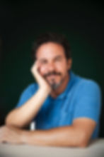 Ator Ricardo Cônti. CAJU Agenciamento.