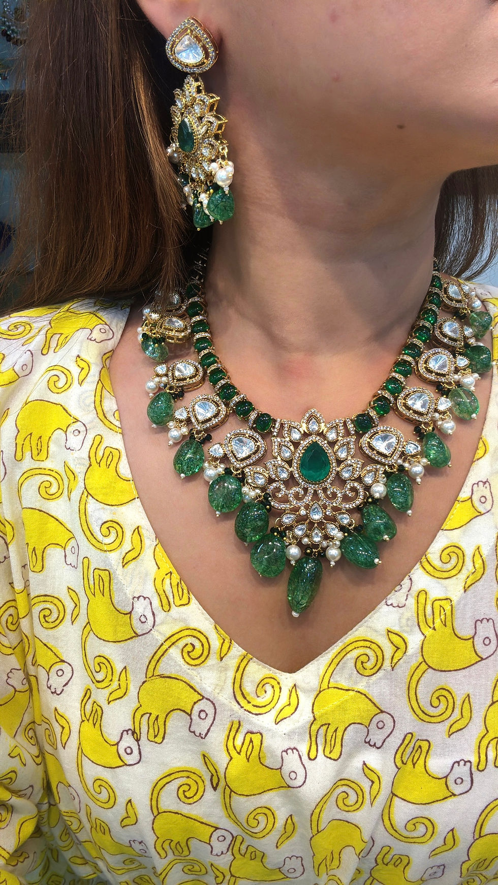 Thumbnail: Moissanite Polki necklace and earrings - Green
