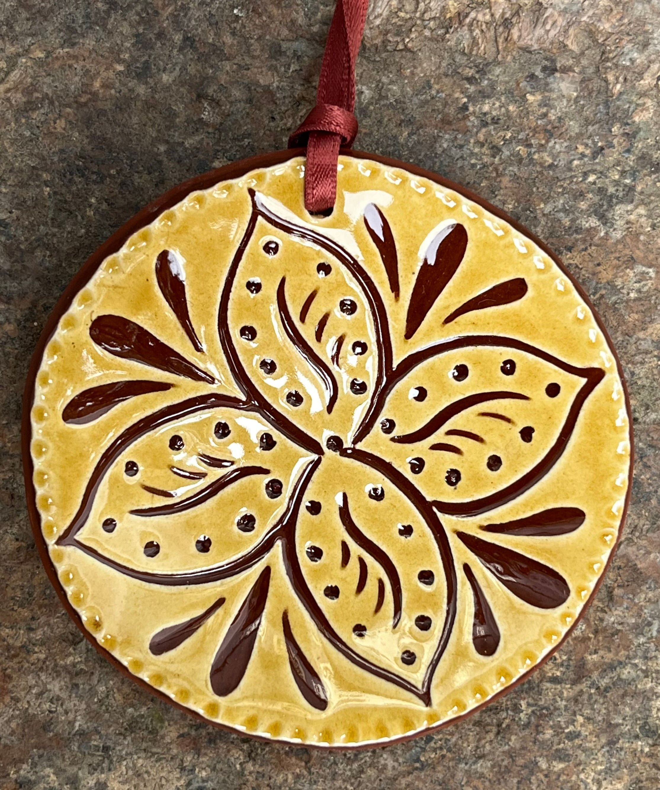 4 Petals Round Ornament - Pennsylvania German Redware - Sgraffito ware - R60