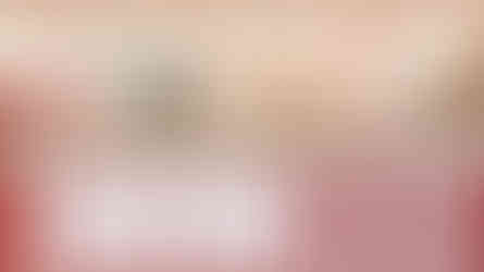 חזית הפסים האדומה-לבנה המפורסמת של גלידריית סנטיני.