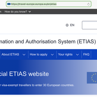 בודקת את אתר אטיאס הרשמי לפני הטיול שלי