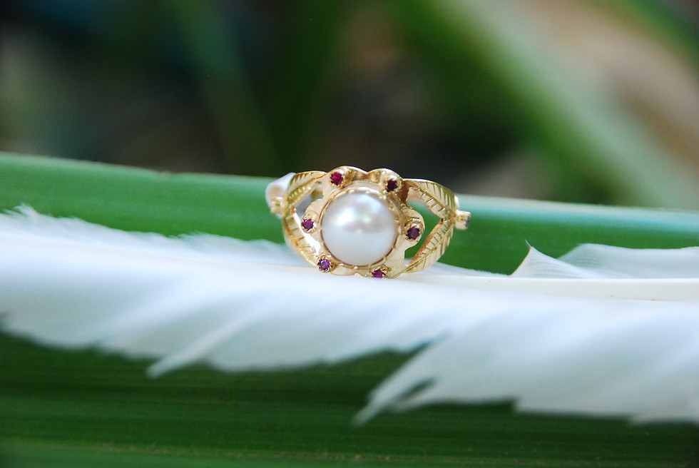 Thumbnail: pearl ring