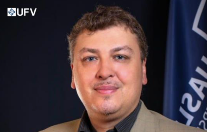 Imagen del profesor Stefano Santasilia