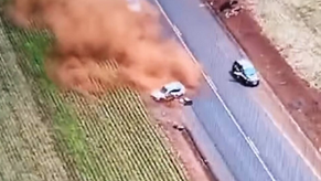 Cena de filme! PRF persegue carro com helicóptero e viatura até acidente acontecer