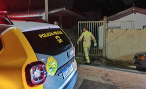 Homem não aceita separação, vai para cima de esposa com faca