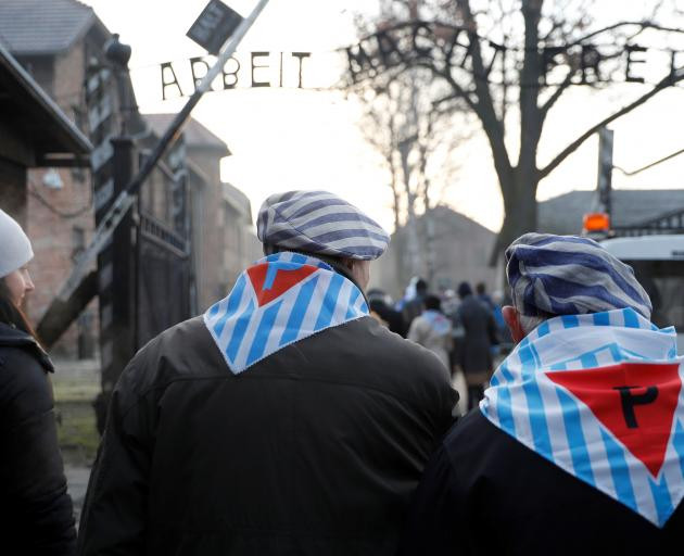 2020-01-27t073817z_862426030_rc27oe94sba