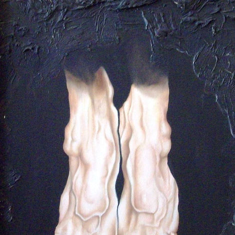 DESDE LA CAVERNA
Técnica: Óleo y plastilita sobre tela.
Medidas: 55 x 40 cm.
Año: 1999
La raíz se hunde en su vínculo más estrecho: la tierra.
Ahí se quedan los pasos reposando, reviviendo ayeres caminados y dolorosos.
La Madre Tierra que cura todo, que restaura, que consuela y anima.