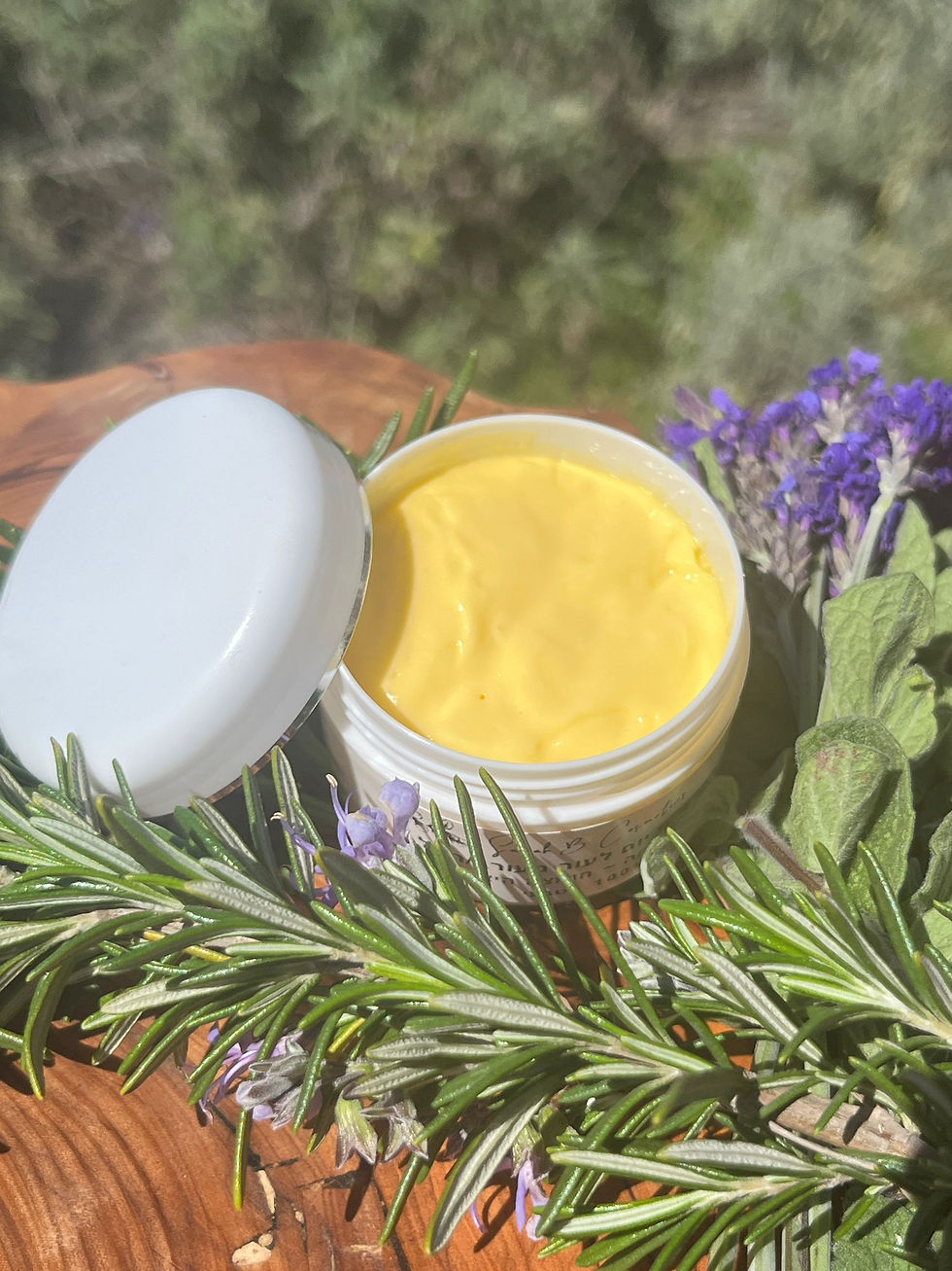 תמונה ממוזערת: יום קסום- קרם פנים מזין  לעור רגיל/מעורב עם חומצה היאלורונית