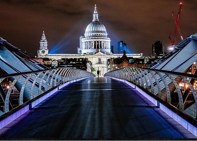 _BY_NIGHT_CON_DIDASCALIE_RETTANGOLARE_ pagina 24.jpg