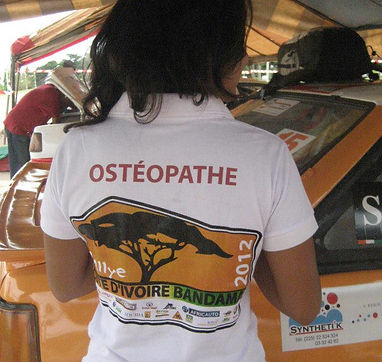Alexandra farhat, osteopathe abidjan, osteo abidjan, ostéopathie bébés abidjan, douleurs du dos, traitement ostéopathie abidjan