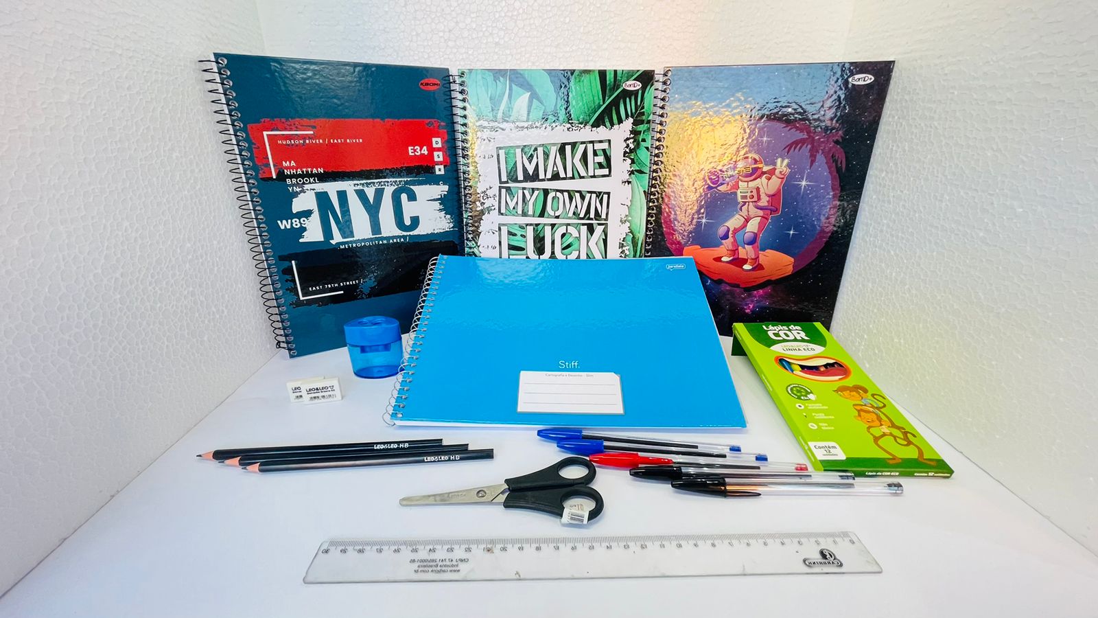 KIT - ENSINO MÉDIO E EDUCAÇÃO JOVENS E ADULTO