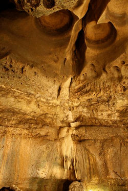 cave04.jpg