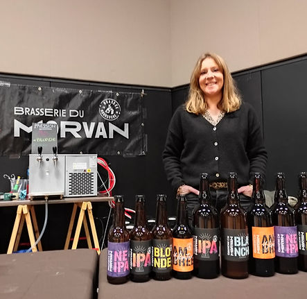 preparation-de-la-biere-vente-au-detail-mais-aussi-achats-de-matieres-premieres-montage-et