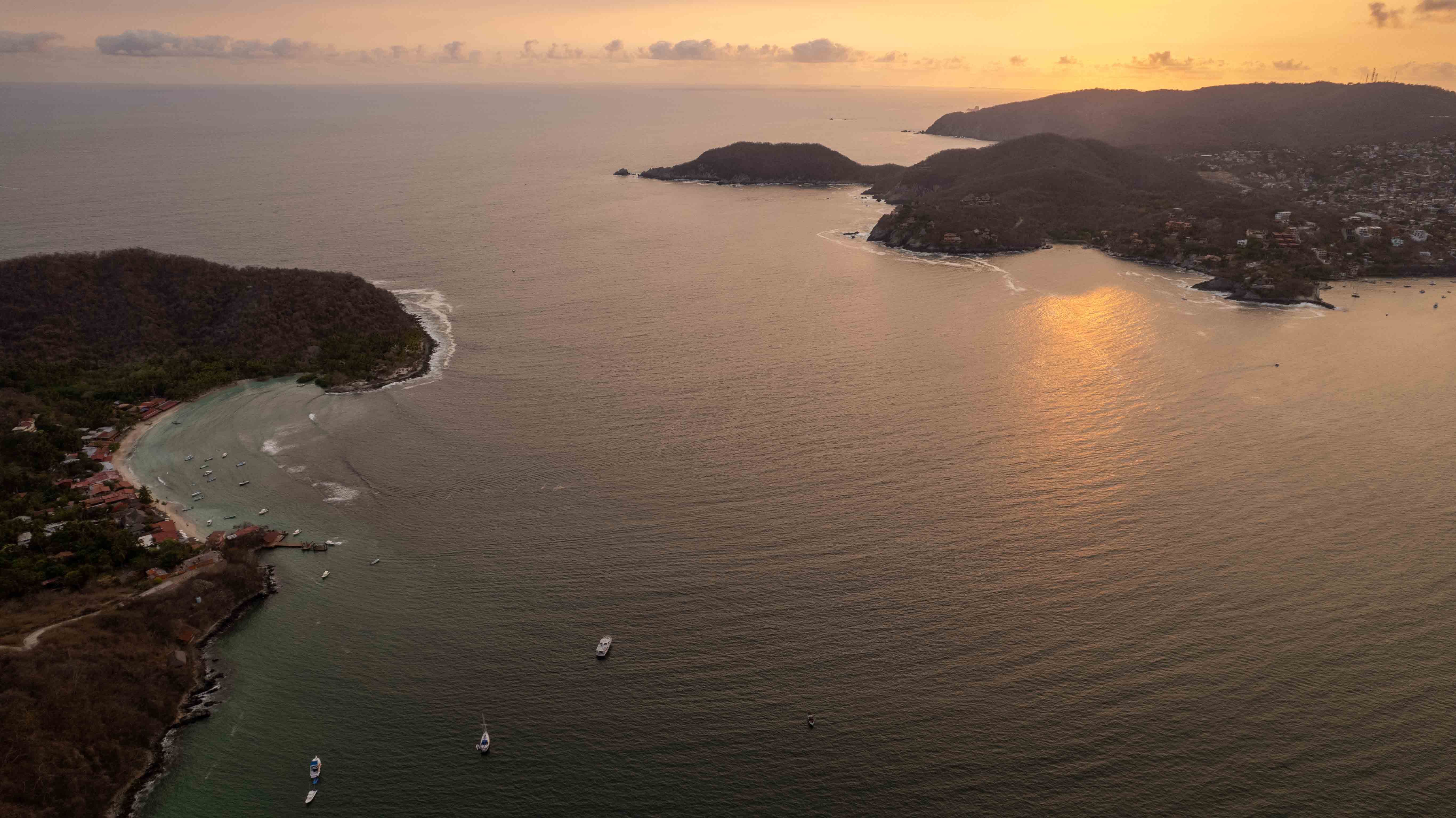 Armadillo residence with ocean views and modern architectural design in Zihuatanejo