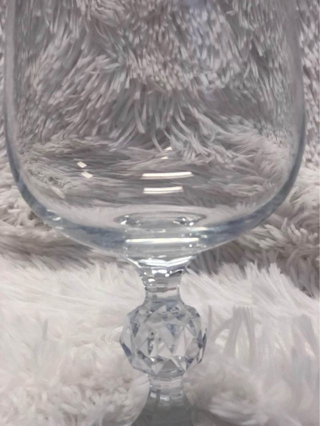 Thumbnail: Set of 4 Claudia Bohemian crystal wine glass