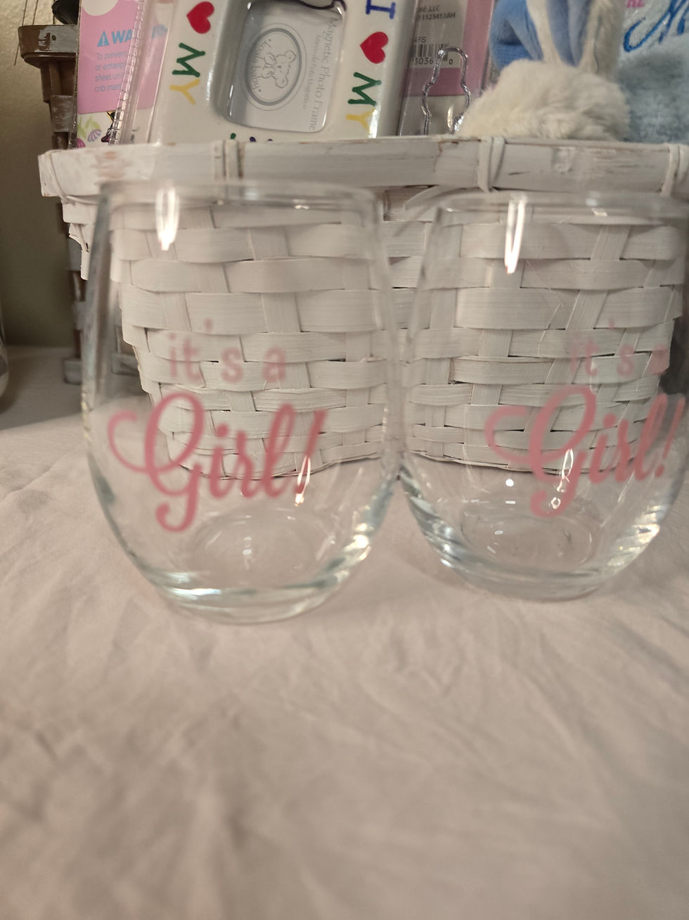 Thumbnail: Custom baby reveal glass ITS A GIRL