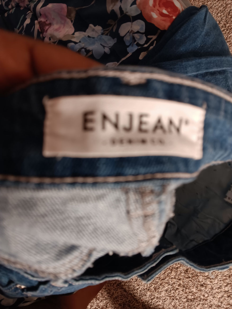 Thumbnail: Women's Distressed Skinny Jeans – Medium Wash Denim