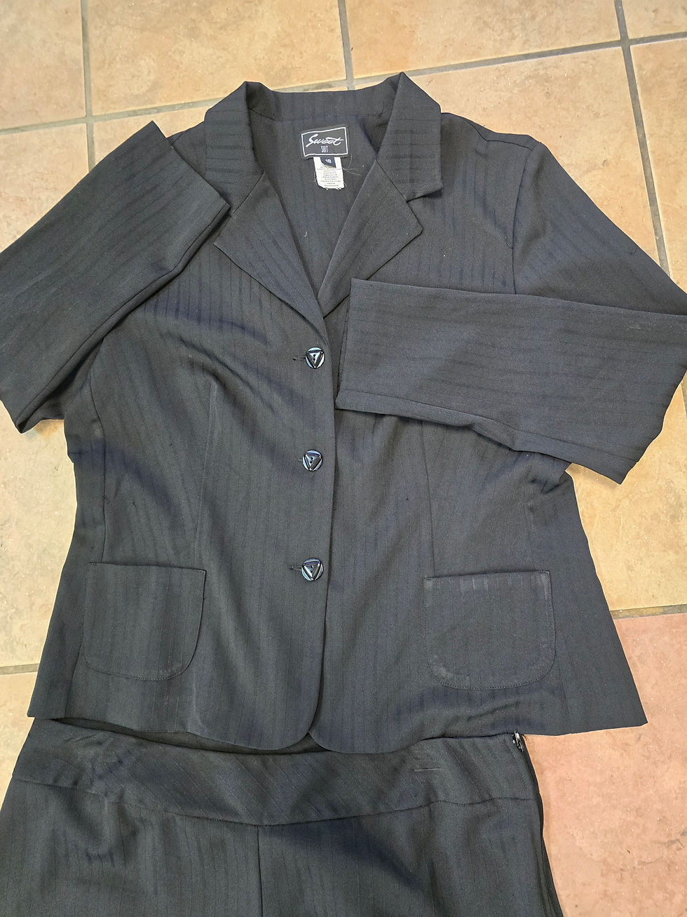 Thumbnail: Women 2 piece pants suit Blue size 18