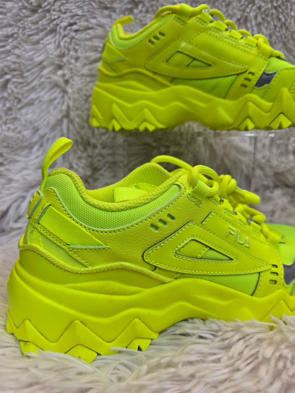 Thumbnail: Woman Fila size 6.5