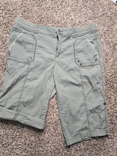 Thumbnail: Khakis & Company Olive Green Capri Pants Size 14