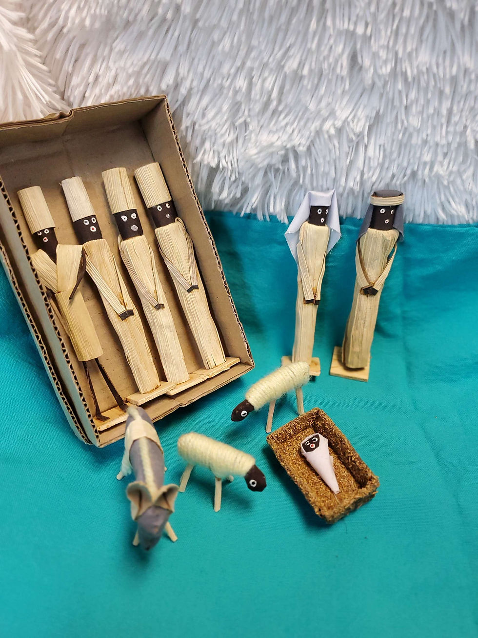 Thumbnail: Hand made Corn husk nativity scene