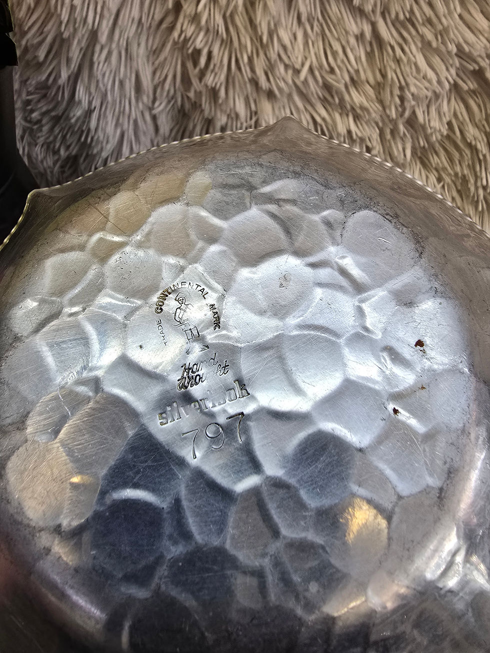 Thumbnail: Trade Continental Silverlook Hand Wrought 566 Mum Oval Bread Tray Hammered