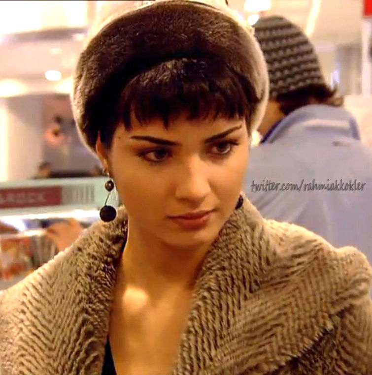Tuba Büyüküstün İzmir