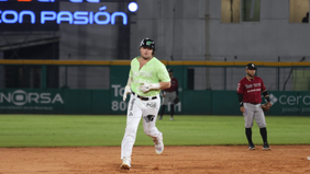 Luke Voit encabeza triunfo de Olmecas sobre Guerreros