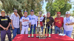 Premian a lo más destacado de la Liga de Beisbol Super Master Ramón Romo