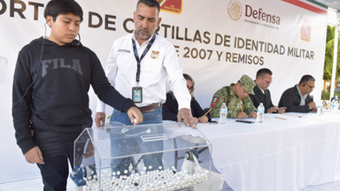 Realizan sorteo de cartilla militar para jóvenes de la clase 2007 y remisos en Hermosillo