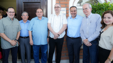 Ayuda Toño Astiazarán con Peso Solar a Fundación Cultural de Villa Satélite a bajar en 99% consumo de luz