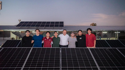 Suman Toño Astiazarán a Casa del Estudiante Cananense al programa Peso Solar