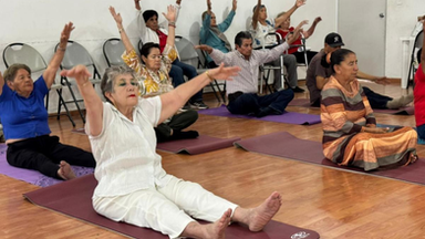 El Gobierno de Sonora brinda clases de yoga de manera gratuita a personas adultas mayores