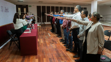 Toman protesta integrantes del Consejo Municipal de Mejora Regulatoria