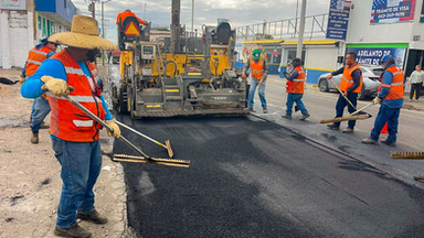 Realiza Ayuntamiento de Hermosillo mantenimiento mayor en calle Monteverde
