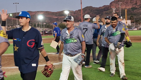 Derrota Pescadería El Tiburón a Tonkas con pitcheo de Manuel Franco