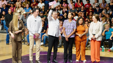 Gobernador Durazo fortalece economía de 16 mil familias con tarjetas de oportunidades del Bienestar