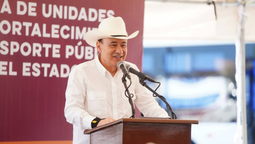 Gobernador Durazo moderniza sistema de transporte en Sonora con entrega histórica de 63 nuevas unidades