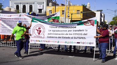 Gobierno de Sonora encabeza desfile por el Día del Trabajo