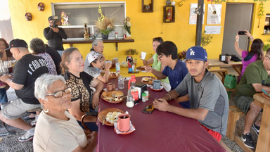 Visitan hermosillenses Ruta Gastronómica de San Pedro en Semana Santa