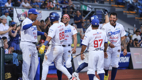 Récord de 5 jonrones consecutivos para Charros al barrer a Tigres