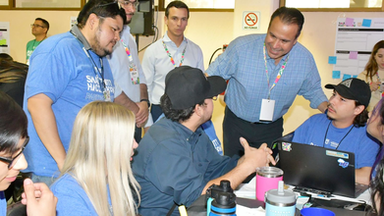 Integra Toño Astiazarán a jóvenes en Hackaton 2025 para modernizar Hermosillo con innovación