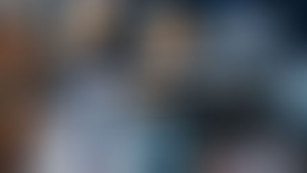 Isaac Jiménez apoya con bates al Profe Álvaro Valenzuela para entrenar a nuevas generaciones de beisbolistas