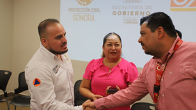 Firma convenio Protección Civil y Oxxo para la entrega de agua a población vulnerable