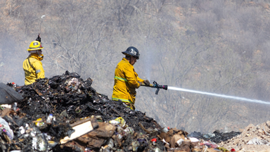 Se logra controlar en su totalidad el incendio en el relleno sanitario de Guaymas