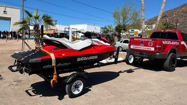 Adquiere Bomberos Guaymas un Jet Ski y vehículo para reforzar equipo de rescate