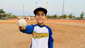 El niño guaymense Alonso González conectó cuadrangular